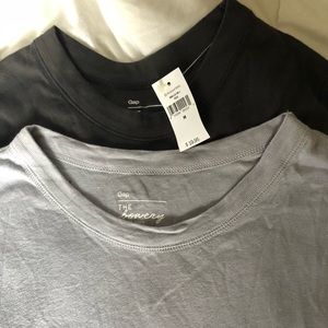 2 Piece Bundle Long Sleeve Gap Grey Tees NWT
